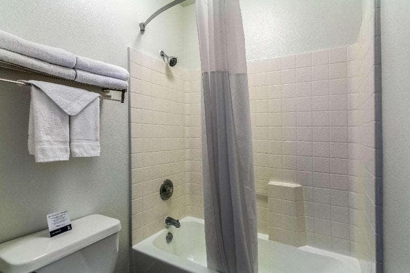 Quality Inn Fresno Near University 3