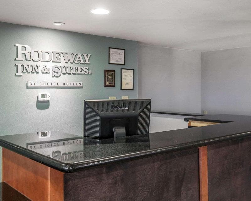 Rodeway Inn & Suites Northside 4