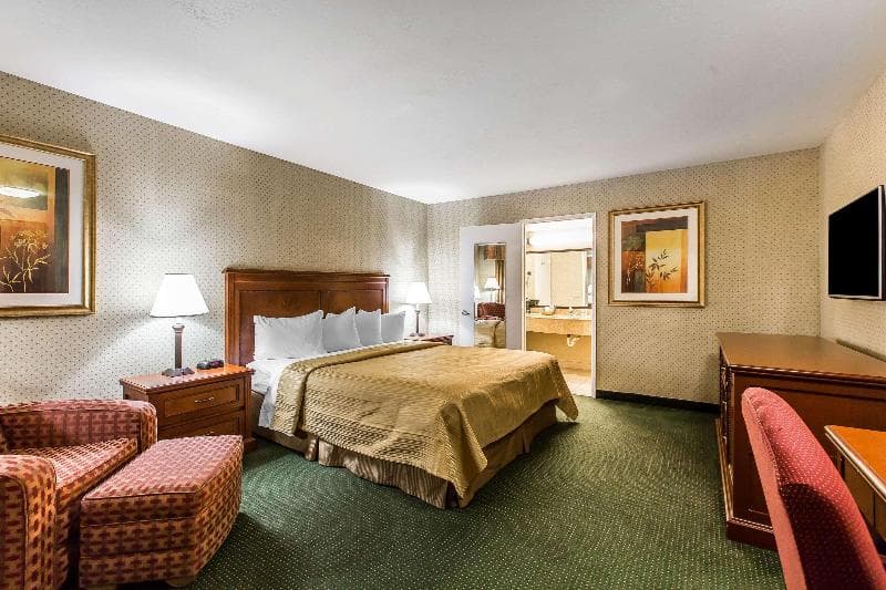 Quality Inn Near China Lake Naval Station 4