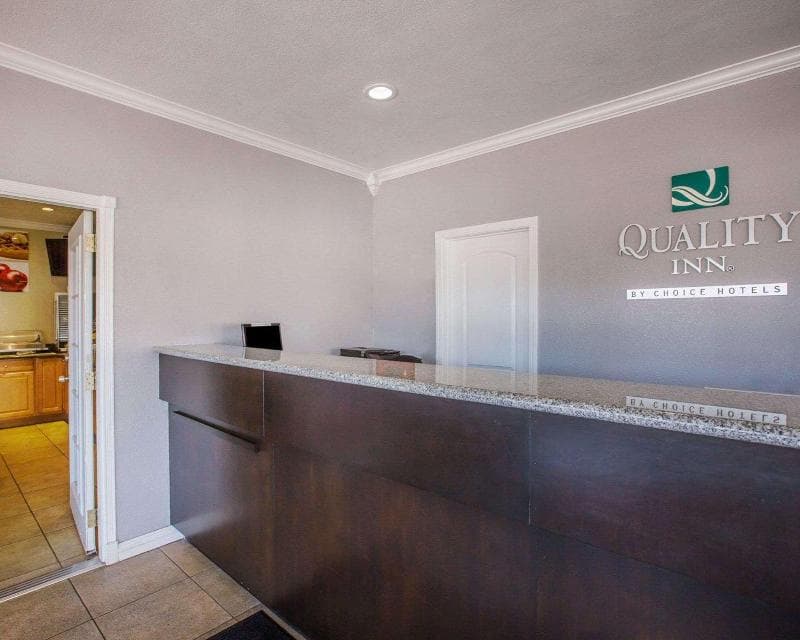 Quality Inn 3
