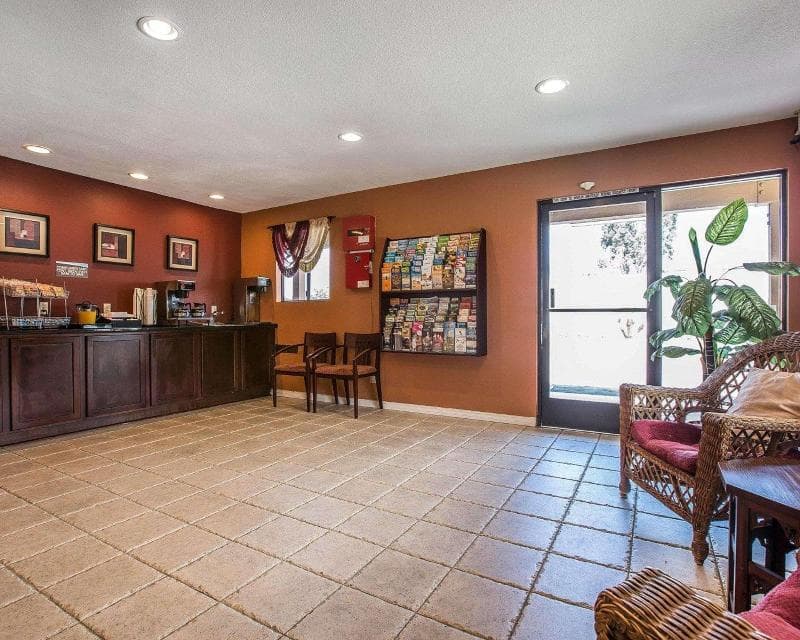 Rodeway Inn Santee 4