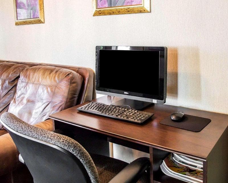 Econo Lodge photo 1