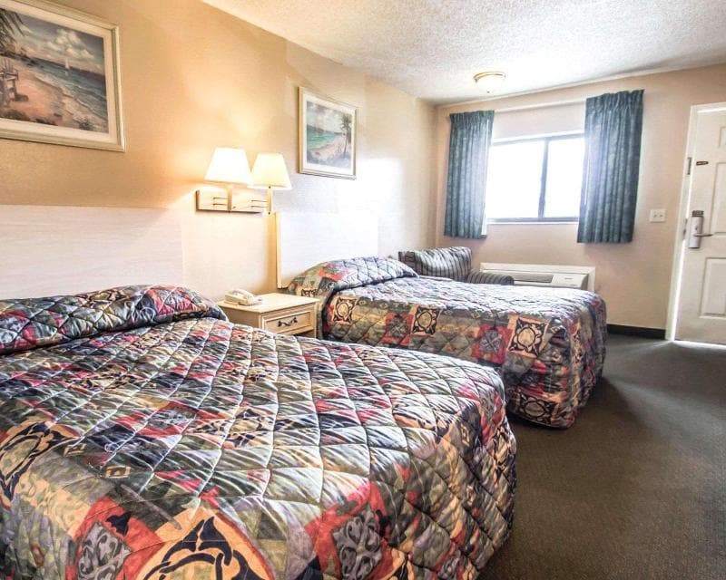 Rodeway Inn 2
