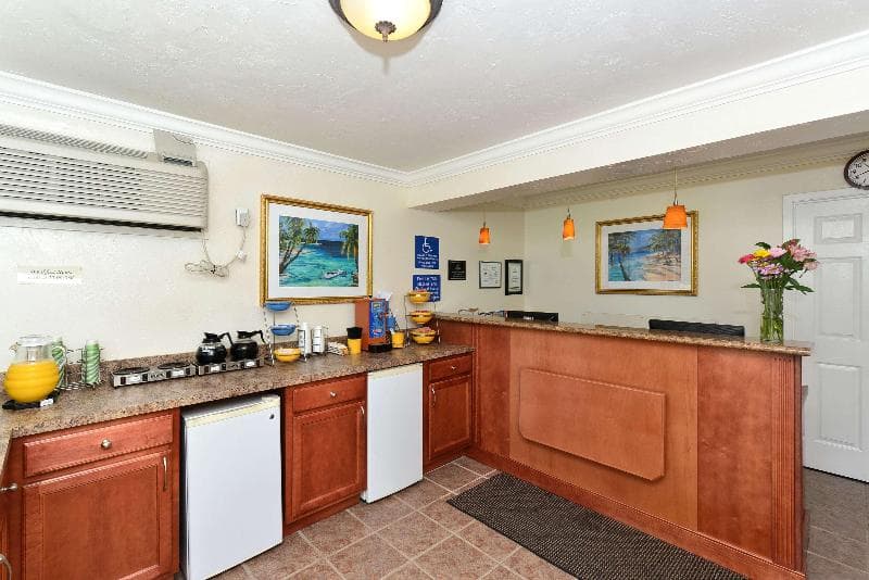 Americas Best Value Inn Bradenton Sarasota photo 1