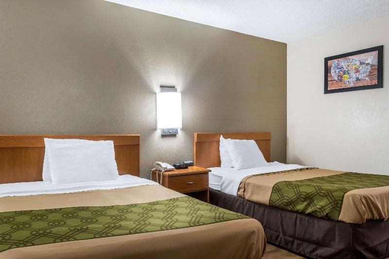 Econo Lodge Live Oak 2