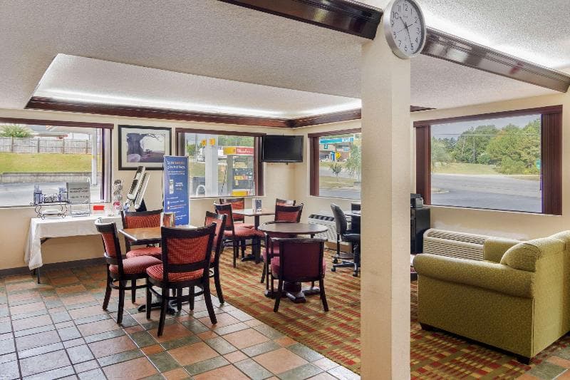 Econo Lodge Byron - Warner Robins 2