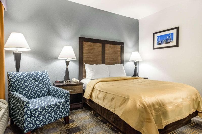 Quality Inn Near Six Flags 3
