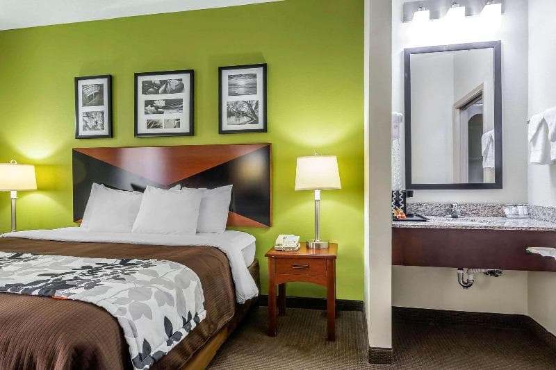Sleep Inn near The Avenue 4
