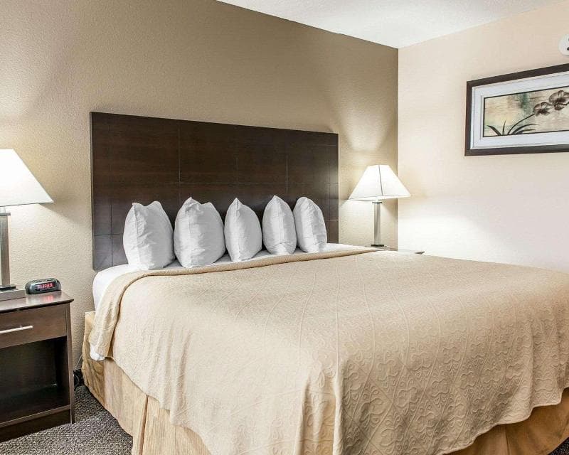 Quality Inn & Suites Conference Center 3