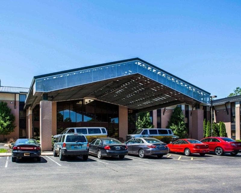 Quality Inn Morton At I-74 5