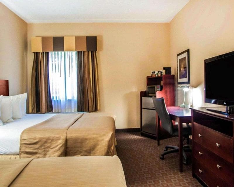 Quality Inn Morton At I-74 3