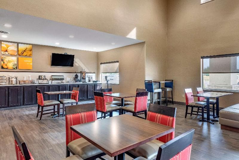 Comfort Inn 2