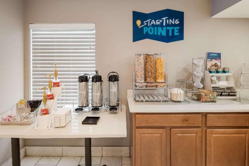 Clarion Pointe Indianapolis Northeast 3