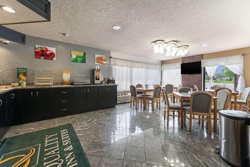 Quality Inn & Suites 2