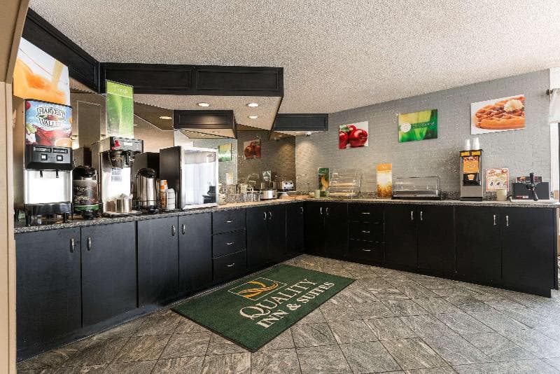 Quality Inn & Suites 5