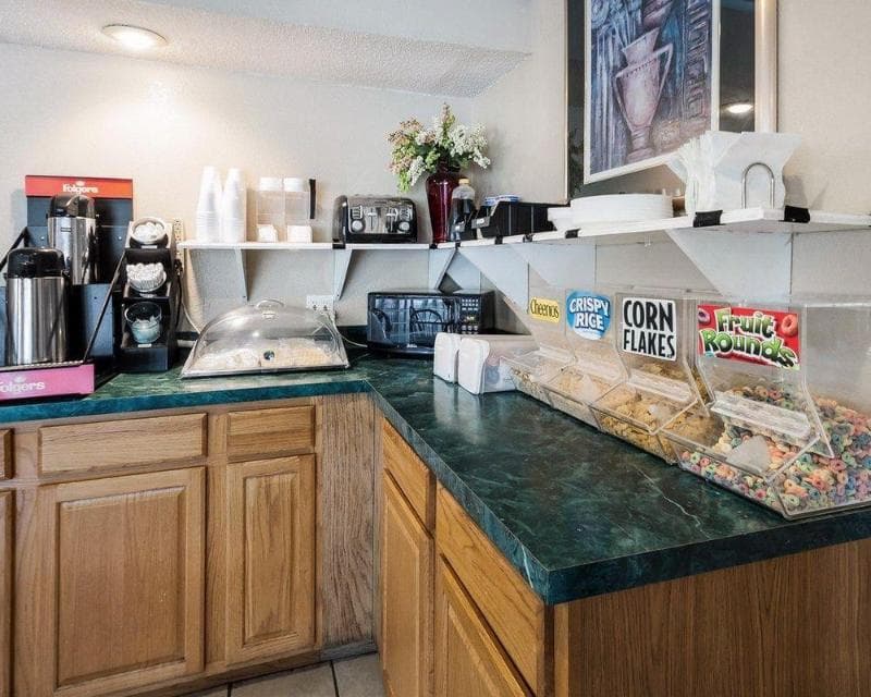 SureStay Hotel by Best Western Olathe 3