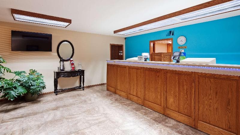 SureStay Hotel by Best Western Salina 3