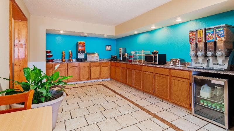SureStay Hotel by Best Western Salina main