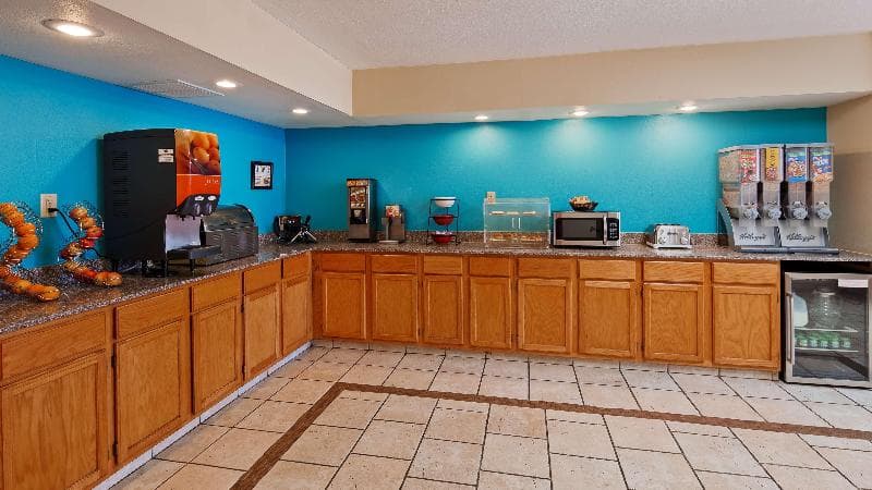 SureStay Hotel by Best Western Salina 5