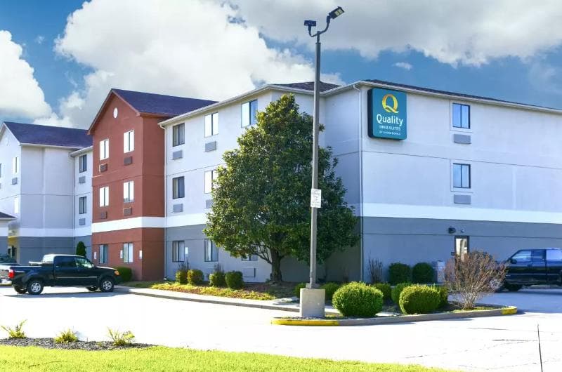 Quality Inn & Suites 4