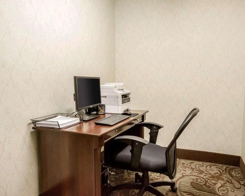 Quality Inn photo 1