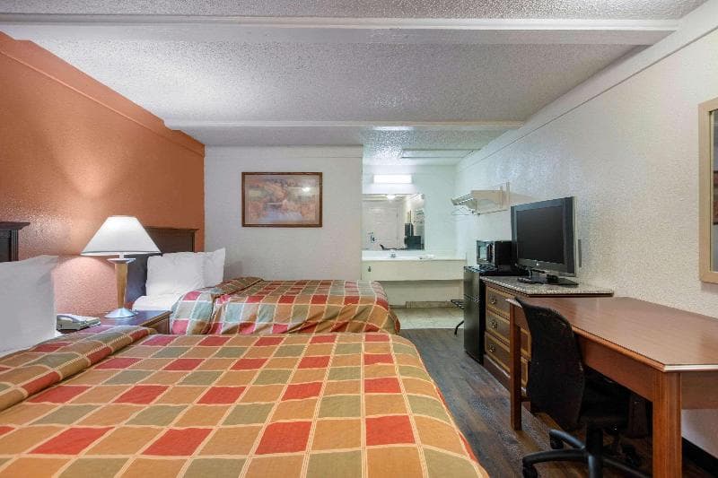 Rodeway Inn 2