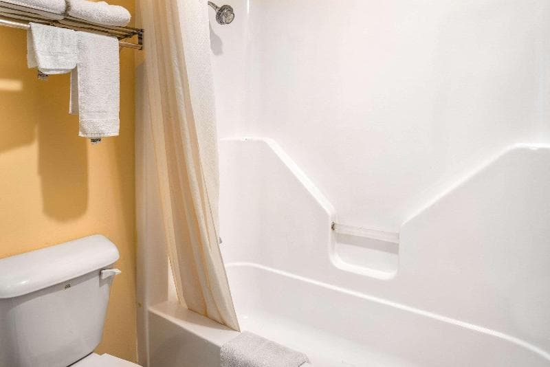 Econo Lodge Rolla 2