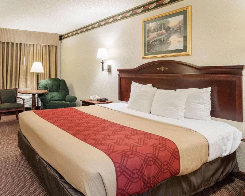 Econo Lodge 2