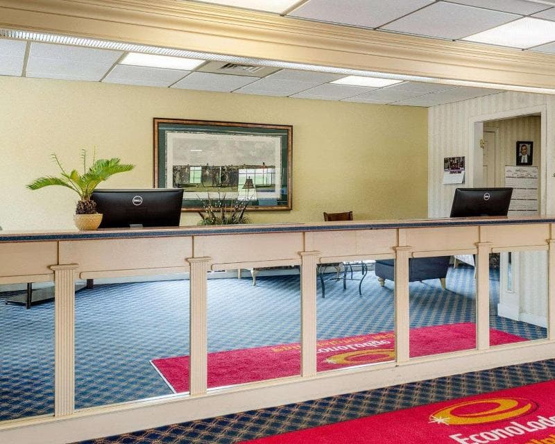 Econo Lodge Inn & Suites Philadelphia 5