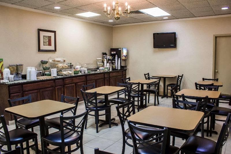 Quality Inn Dunn 3