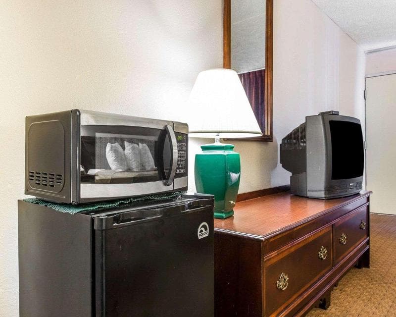 Econo Lodge main