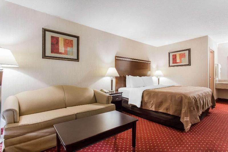Quality Inn Mount Airy photo 1