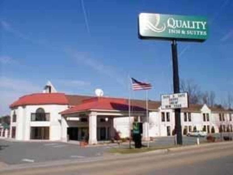 Quality Inn & Suites 5