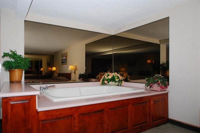 Americas Best Value Inn 3