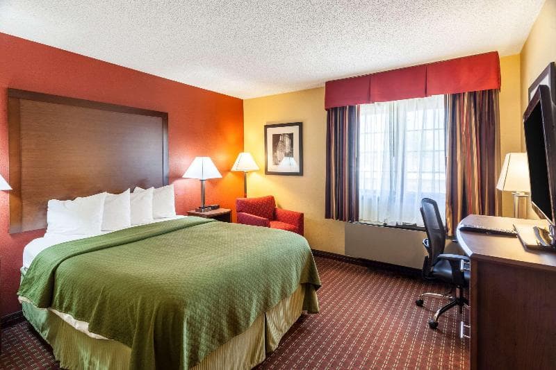 Quality Inn And Suites Lincoln 2