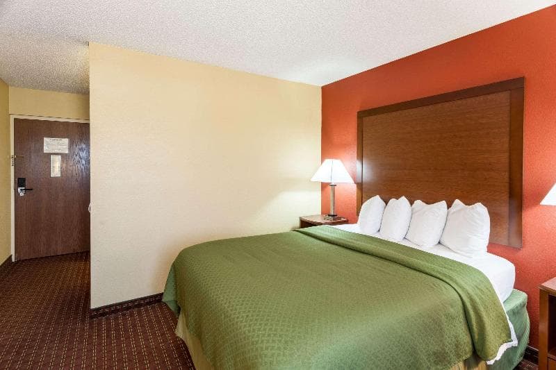 Quality Inn And Suites Lincoln 4