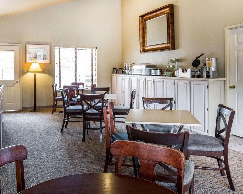 Quality Inn & Suites Minden photo 1