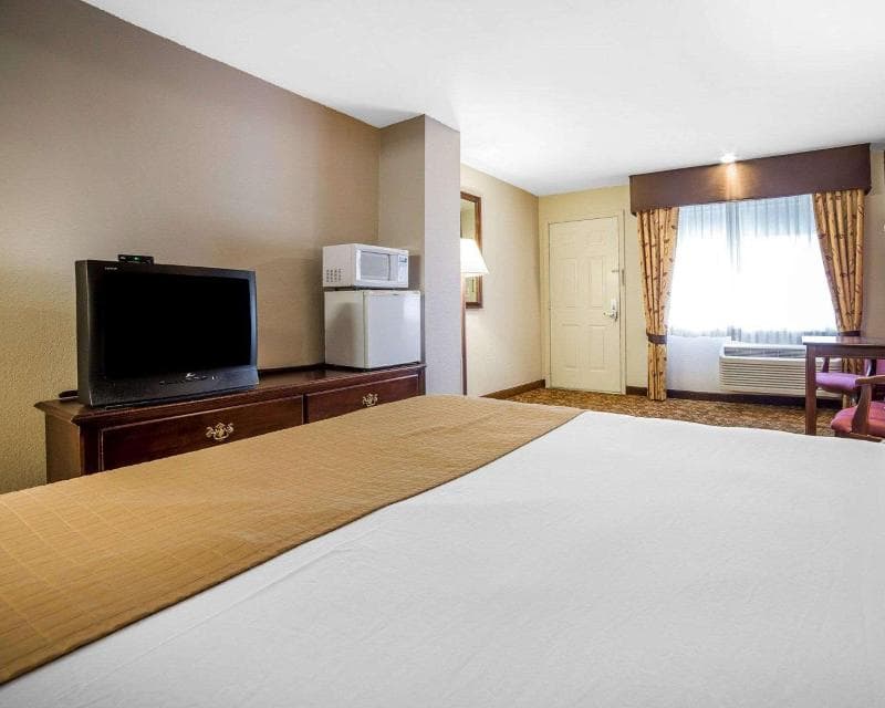 Quality Inn & Suites Minden 2