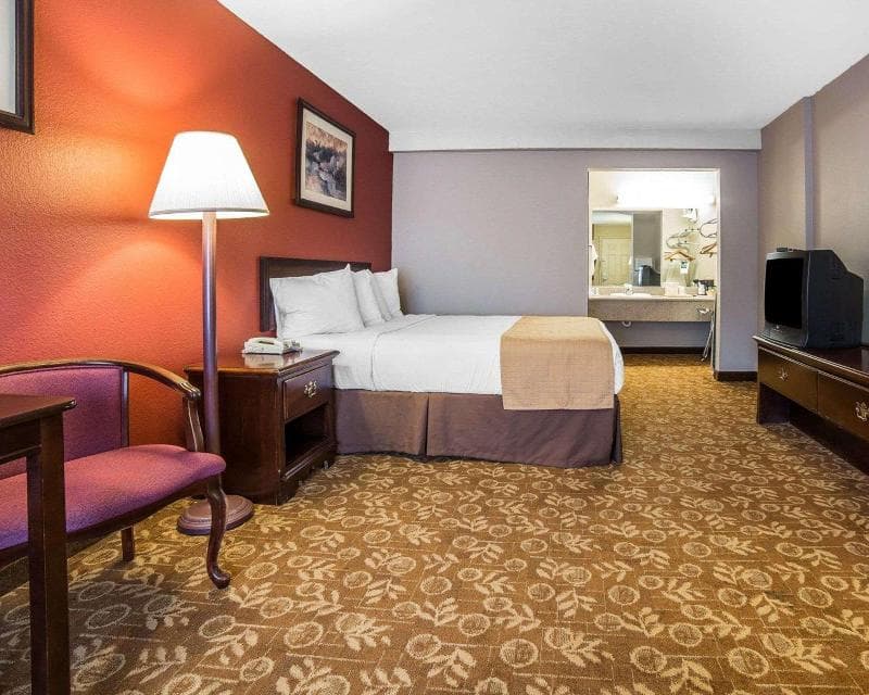 Quality Inn & Suites Minden 4