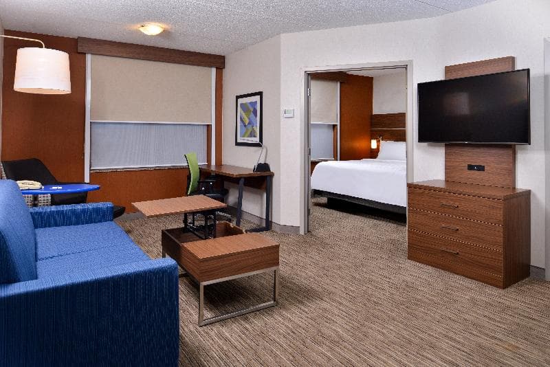 Holiday Inn Express & Suites Buffalo Downtown - Medical CTR photo 1