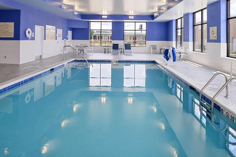 Hampton Inn & Suites Cincinnati-Mason 4