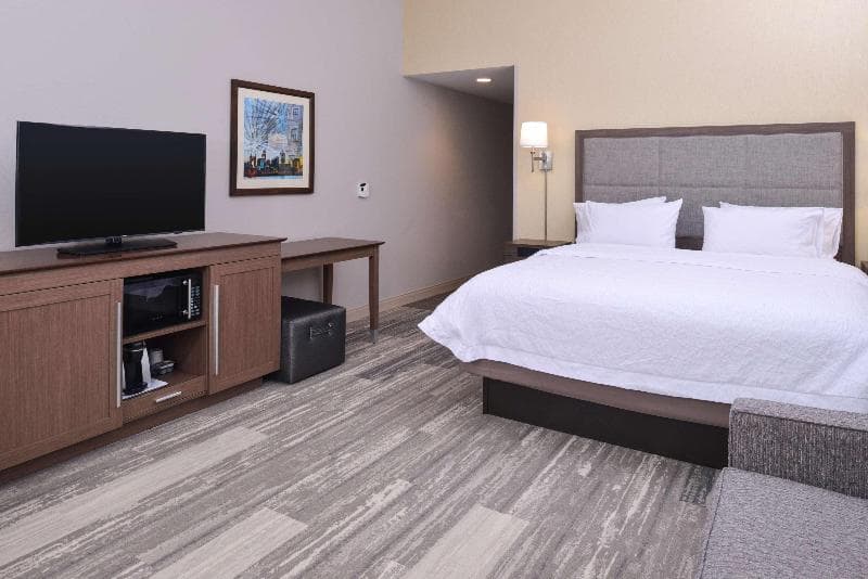 Hampton Inn & Suites Cincinnati-Mason 3