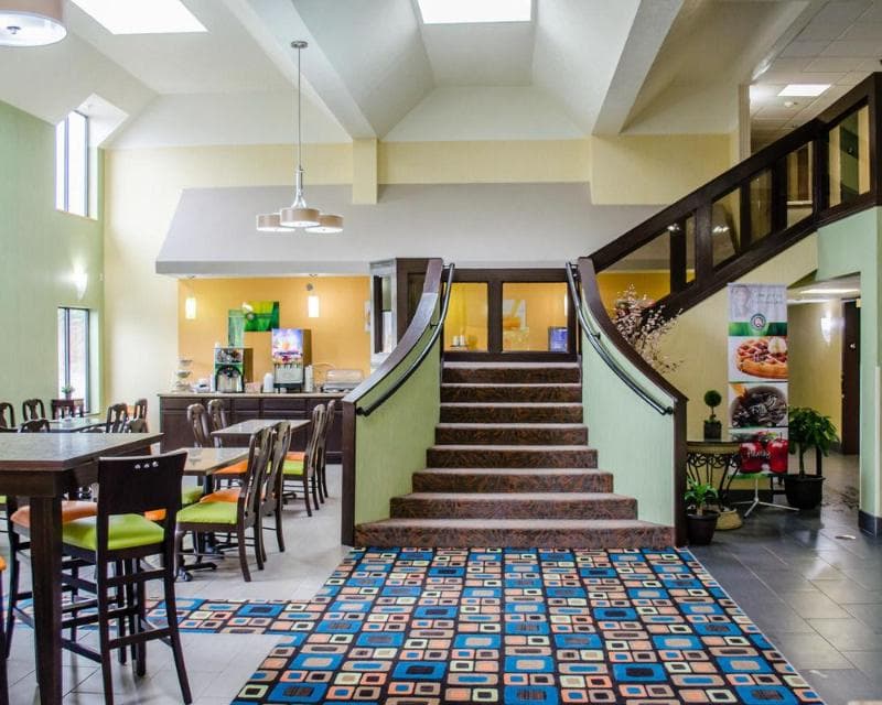 Quality Inn & Suites Medina – Akron West 4
