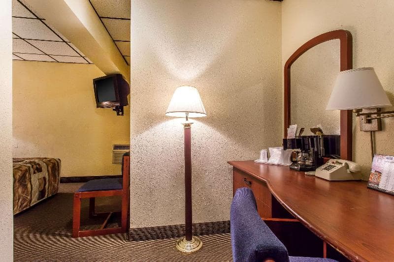 Rodeway Inn North 2