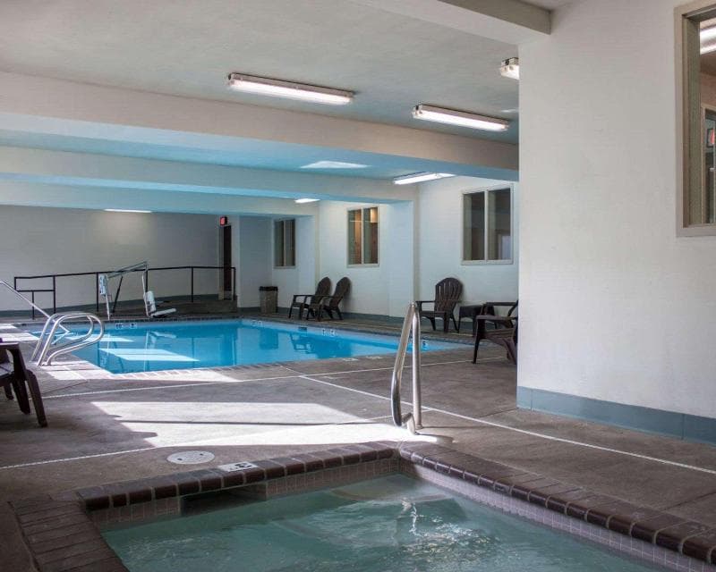 Sleep Inn Ontario 4