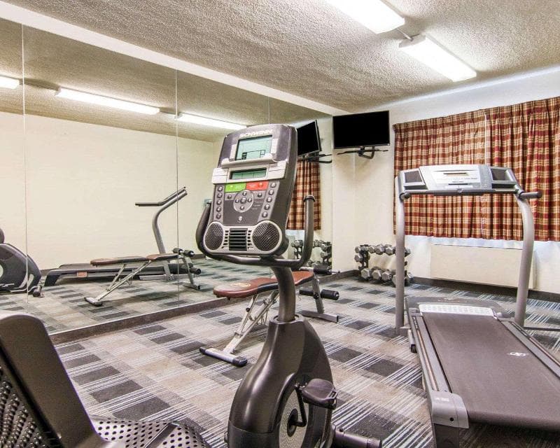 Quality Inn 4