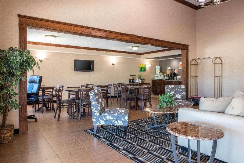 Quality Inn 3