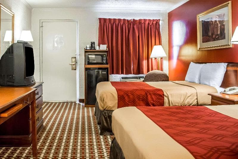 Econo Lodge Williamsport 3