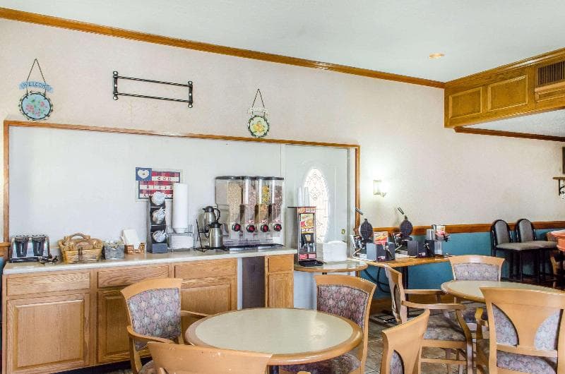 Econo Lodge York Pa 5