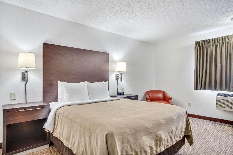 EverSpring Inn & Suites main